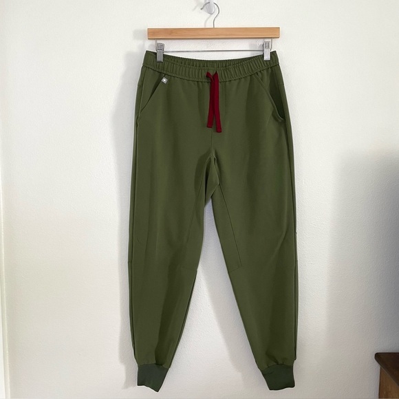 Figs Tansen Jogger Scrub Pants Limited Edition Dark Olive Small Short - Picture 2 of 13